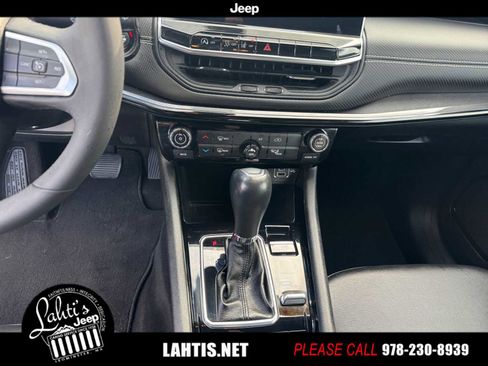 Certified 2022 Jeep Compass Altitude image 13