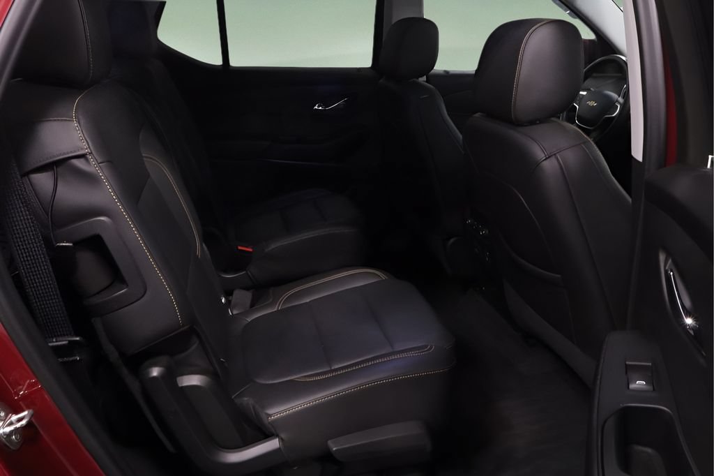 Used 2021 Chevrolet Traverse Premier FWD image 18