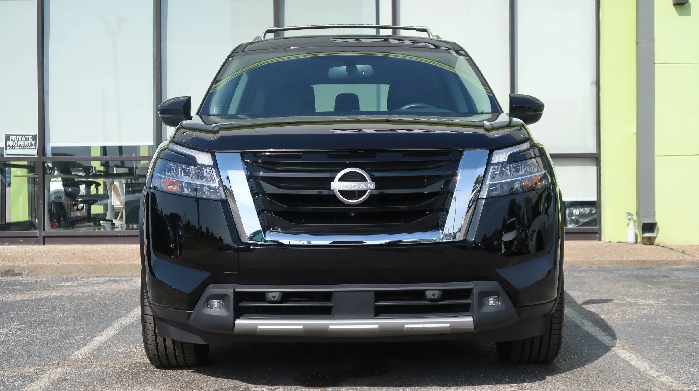 Used 2022 Nissan Pathfinder SL w/ SL Premium Package FWD image 2