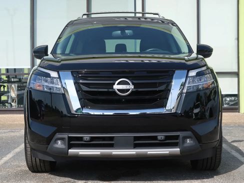 Used 2022 Nissan Pathfinder SL w/ SL Premium Package FWD image 2