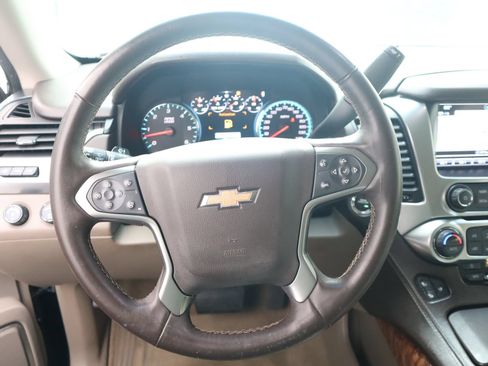 Used 2017 Chevrolet Suburban Premier AWD/4WD image 32