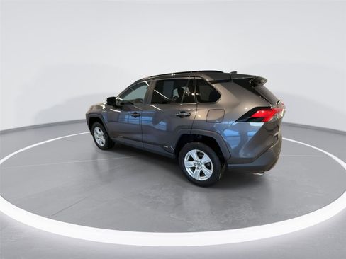 Used 2019 Toyota RAV4 XLE w/ Convenience Package image 6
