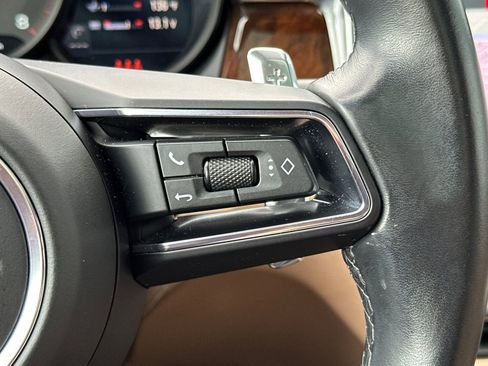 Certified 2023 Porsche Macan Turbo image 31