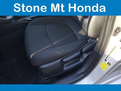 Used 2022 Toyota Corolla LE image 18