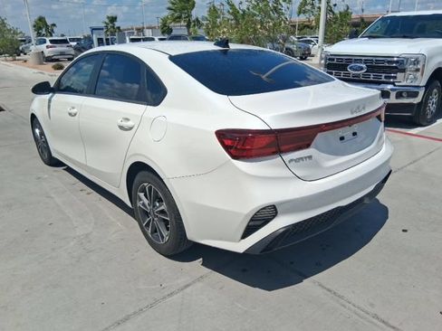 Used 2024 Kia Forte LXS w/ LXS Technology Package FWD image 4
