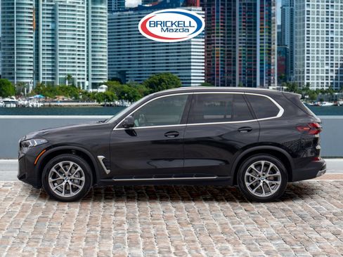 Used 2026 BMW X5 sDrive40i image 11