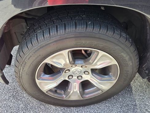 Used 2021 RAM 1500 Laramie RWD image 4