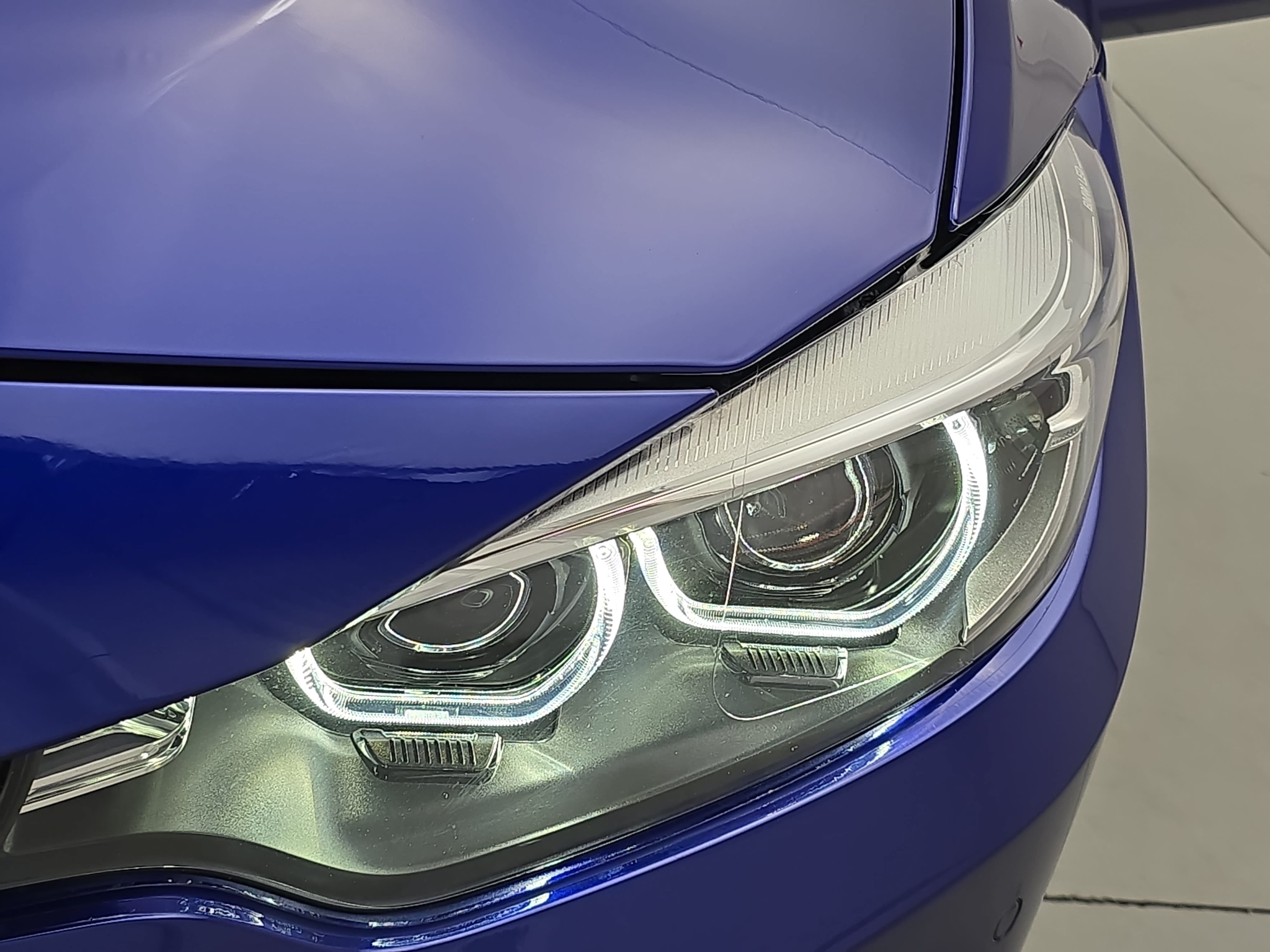 Used 2020 BMW M4 Coupe RWD image 32