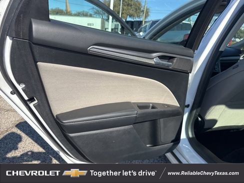 Used 2017 Ford Fusion S image 10