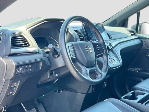 Used 2024 Honda Odyssey Sport image 9