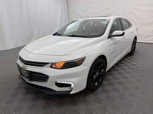 Used 2022 Chevrolet Malibu LT image 2