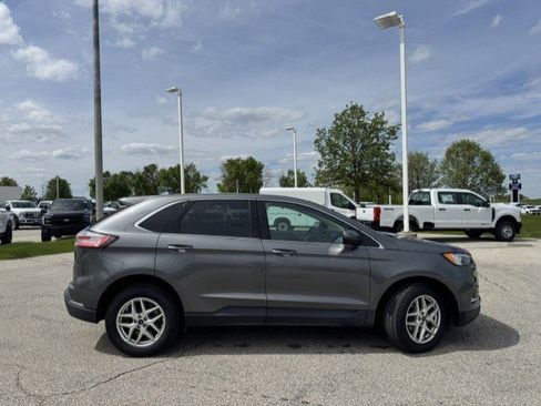 Used 2022 Ford Edge SEL AWD/4WD image 9