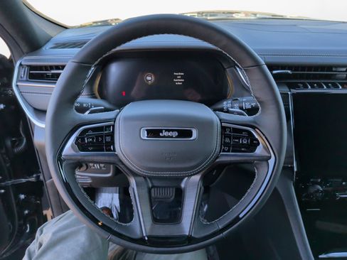 New 2025 Jeep Grand Cherokee L Overland w/ Advanced Protech Group III image 12