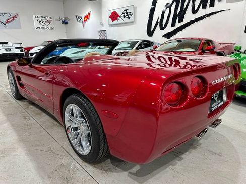 Used 2004 Chevrolet Corvette Convertible w/ Preferred Equipment Group RWD image 30