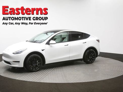 Used 2021 Tesla Model Y Long Range image 54
