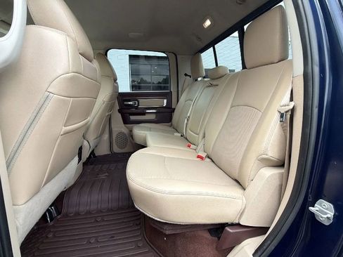 Used 2016 RAM 1500 Laramie AWD/4WD image 38