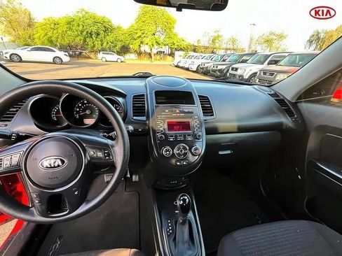 Used 2013 Kia Soul FWD image 25