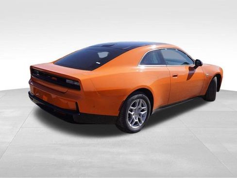 New 2025 Dodge Charger Daytona R/T w/ Sun & Sound Package AWD/4WD image 3