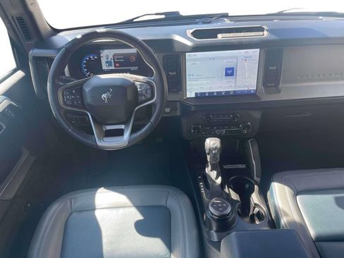 Used 2022 Ford Bronco Outer Banks AWD/4WD image 13