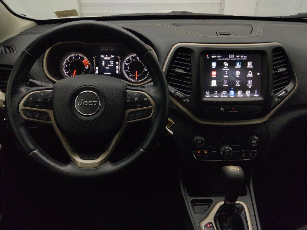 Used 2017 Jeep Cherokee Latitude w/ Safety/Convenience Group FWD image 22