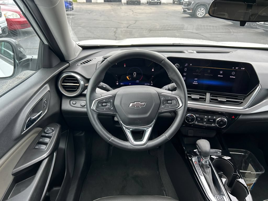 Certified 2025 Chevrolet Trax ACTIV w/ Driver Confidence Package FWD image 29