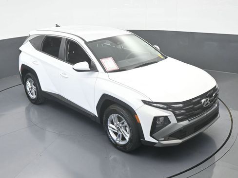 Used 2025 Hyundai Tucson SE image 53
