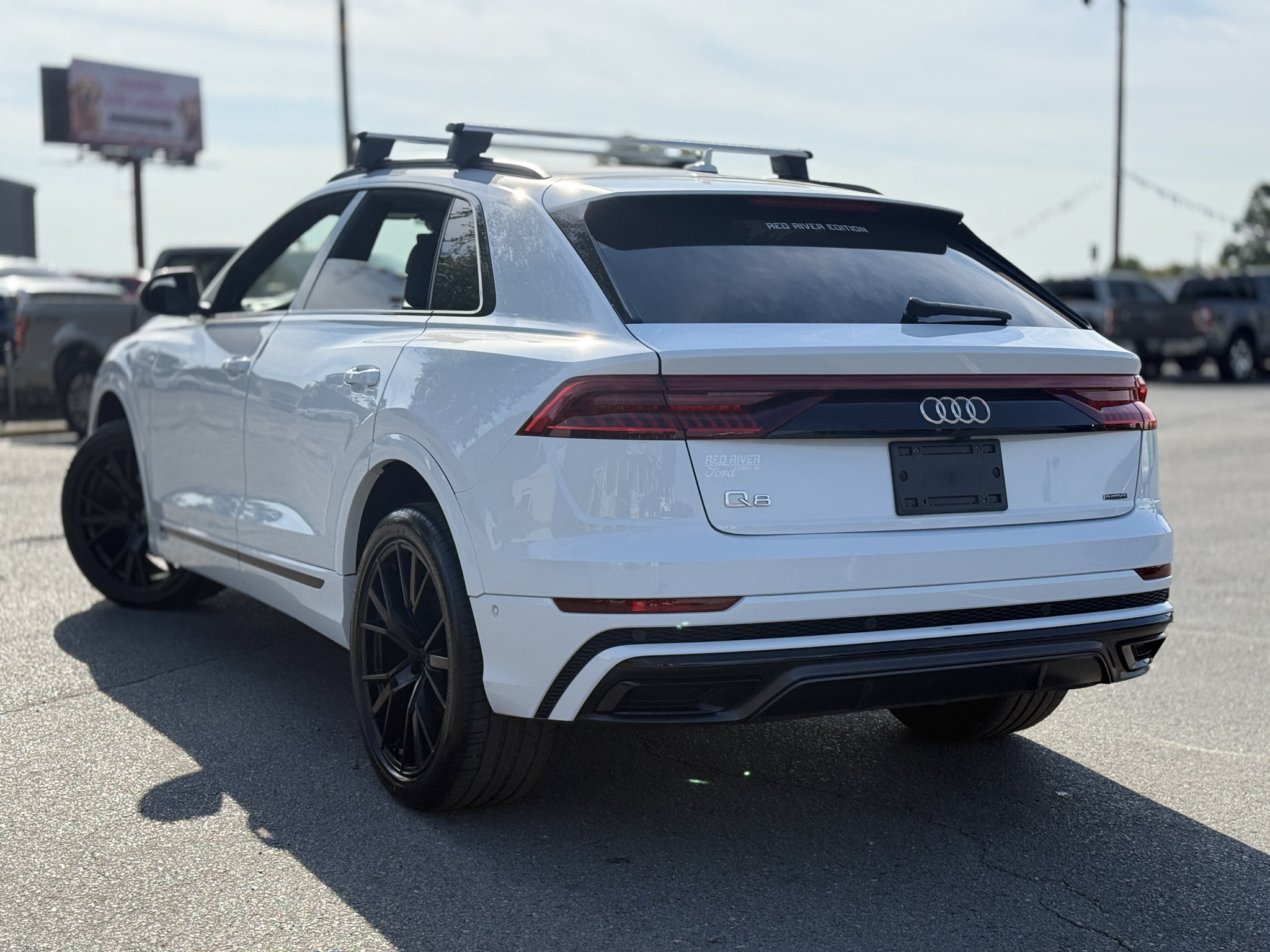 Used 2022 Audi Q8 Premium Plus AWD/4WD image 7