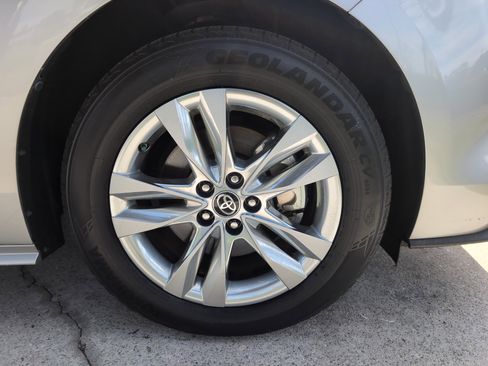 Certified 2022 Toyota Sienna XLE w/ XLE Plus Package image 13