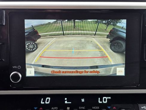 Used 2025 Toyota Tundra SR5 w/ SR5 Premium Package AWD/4WD image 17