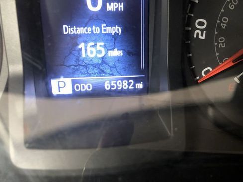 Used 2021 Toyota Tacoma SR image 18