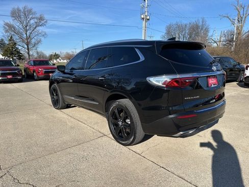 Used 2023 Buick Enclave Essence w/ Sport Touring Edition image 5