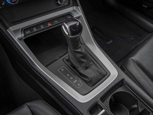 Certified 2022 Audi Q3 2.0T Premium Plus w/ Premium Plus Package image 19