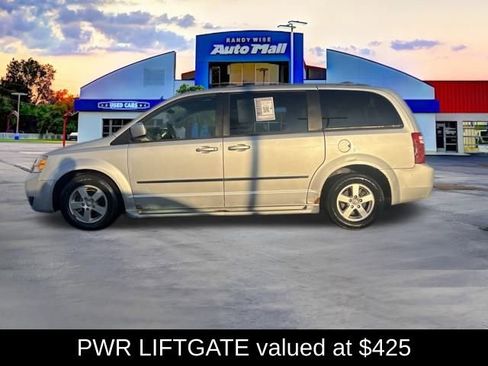 Used 2010 Dodge Grand Caravan SXT image 3