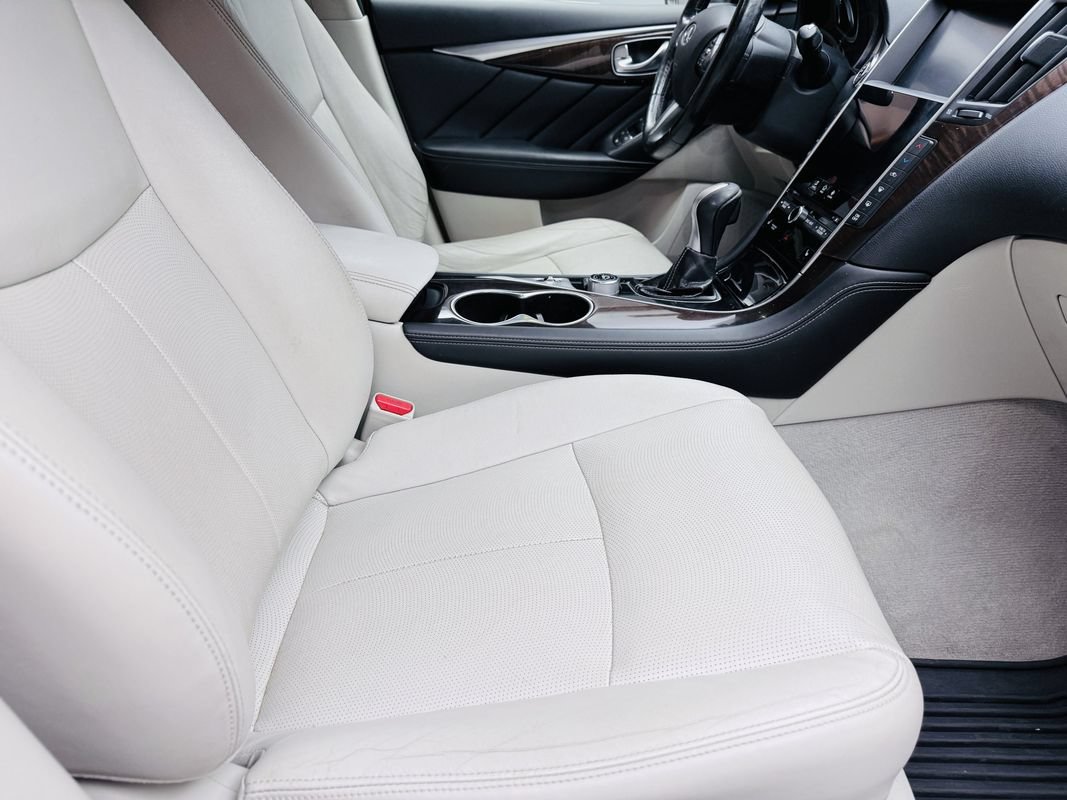 Used 2015 INFINITI Q50 Premium w/ Technology Package AWD/4WD image 12