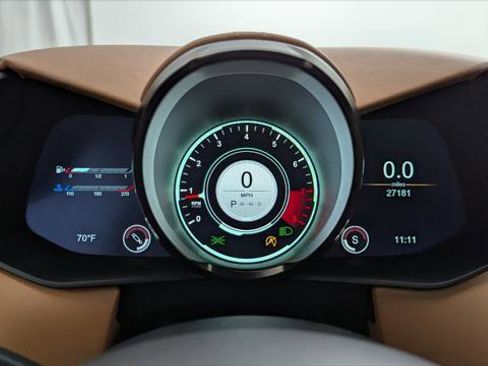 Used 2020 Aston Martin V8 Vantage Coupe image 25