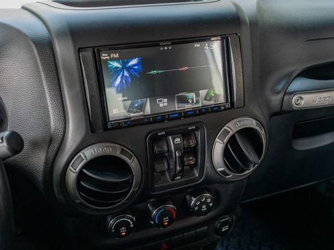 Used 2014 Jeep Wrangler Unlimited Sport w/ Quick Order Package 23S AWD/4WD image 26