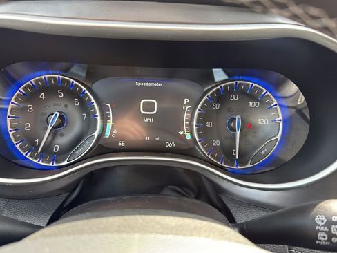 New 2026 Chrysler Pacifica Select AWD/4WD image 31