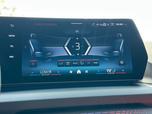 New 2026 BMW M235i xDrive w/ Technology Package AWD/4WD image 39