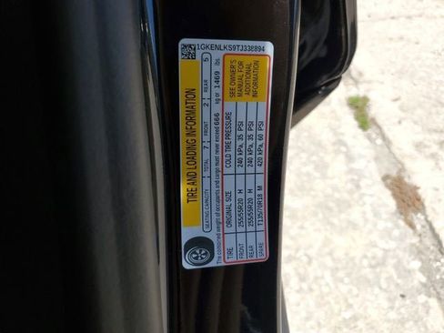 New 2026 GMC Acadia Denali w/ Super Cruise Package FWD image 31