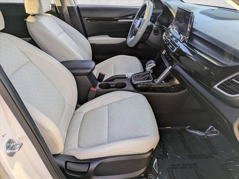 Used 2022 Kia Seltos EX image 20