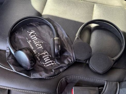 Used 2015 GMC Yukon SLT w/ Open Road Package image 16