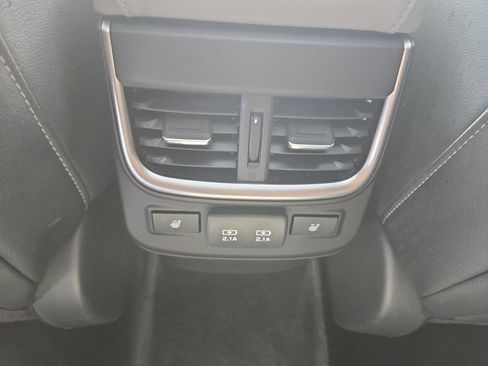Used 2022 Subaru Outback Limited image 18