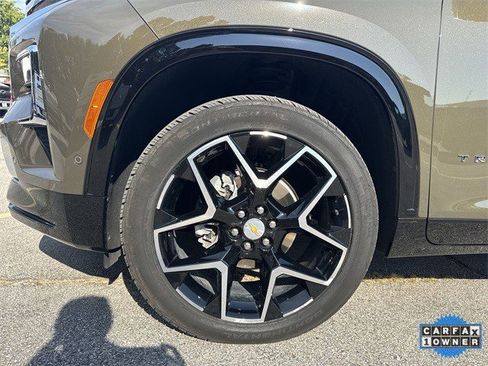 Used 2024 Chevrolet Traverse RS image 35