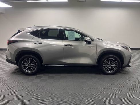 Used 2025 Lexus NX 250 FWD image 4