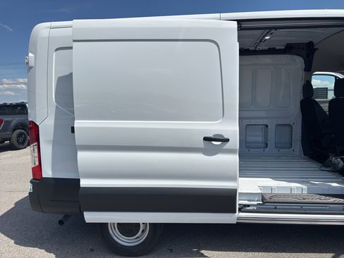 New 2026 Ford Transit 250 148 Medium Roof RWD image 21