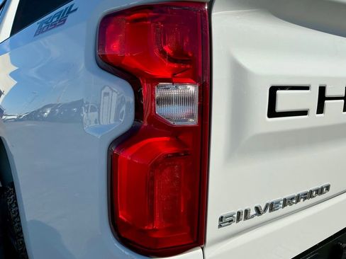 Used 2019 Chevrolet Silverado 1500 LT Trail Boss image 17