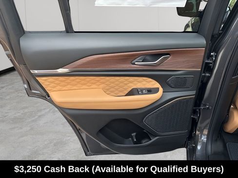 New 2025 Jeep Grand Cherokee Summit w/ Obsidian Package AWD/4WD image 18
