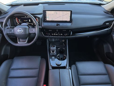 Certified 2025 Nissan Rogue SL w/ Tech Package image 8