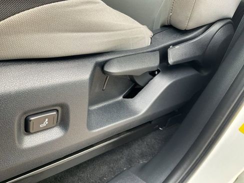 Used 2025 Toyota Tacoma TRD Off-Road image 6