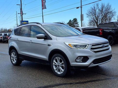 Used 2019 Ford Escape SEL AWD/4WD image 3